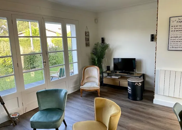 Augusta - Rénovée Avec Piscine à 10 Minutes Des Plages Casa vacanze *
